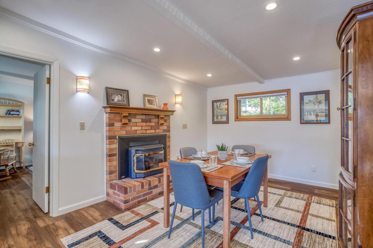 Regatta Park Lake House Lincoln City Esterno foto