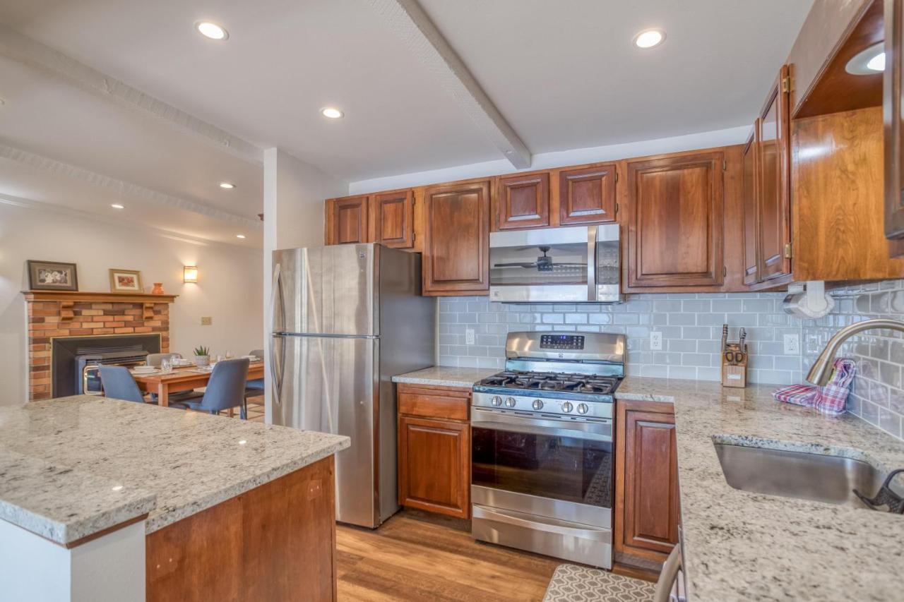 Regatta Park Lake House Lincoln City Esterno foto