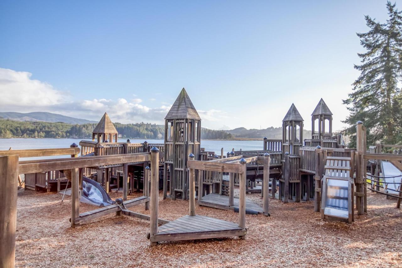 Regatta Park Lake House Lincoln City Esterno foto