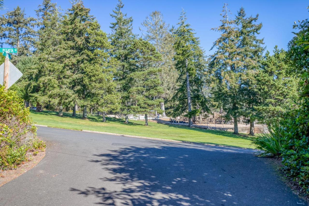 Regatta Park Lake House Lincoln City Esterno foto